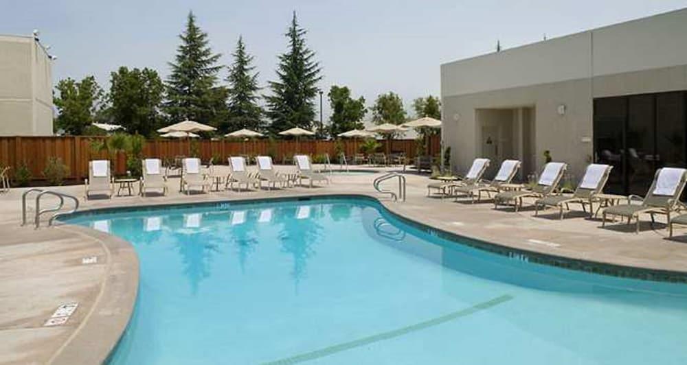 Hilton Sacramento Arden West Hotel Ngoại thất bức ảnh